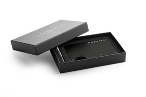 Zwarte DADLIFE cardholder – aluminium pasjeshouder met RFID-bescherming