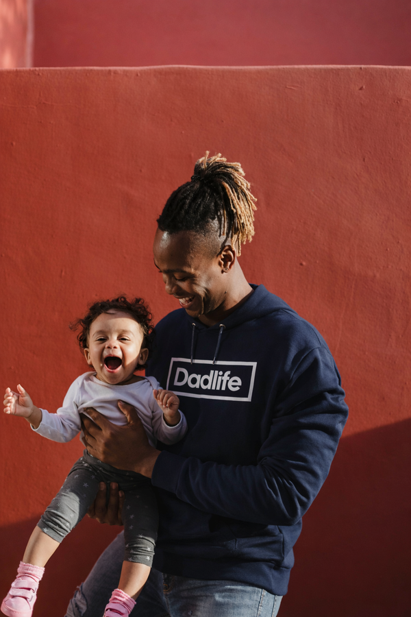 Papa met navy blauw dadlife trui